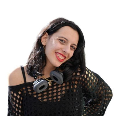 Nazlı Çam