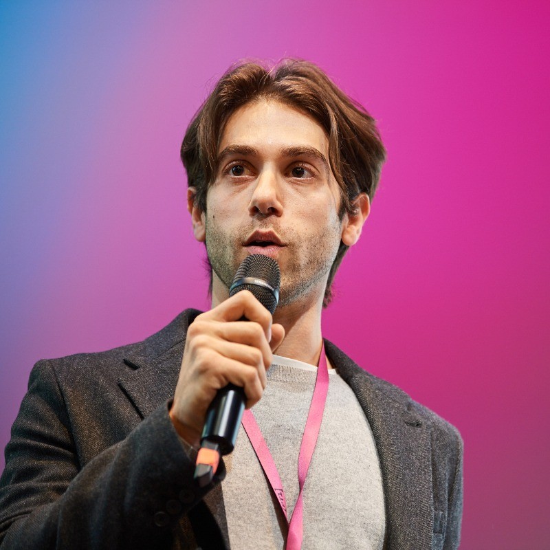 Kosta M